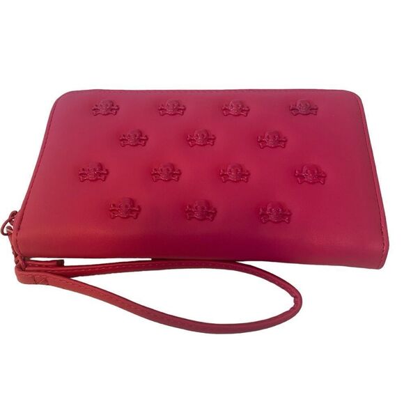 Betsey Johnson Studded Skulls Hot Pink Zippered Wallet/Clutch w/Detachable Strap - Picture 1 of 6